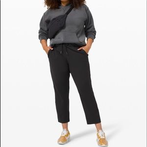 Lulu Lemon On The Fly 7/8 Pant